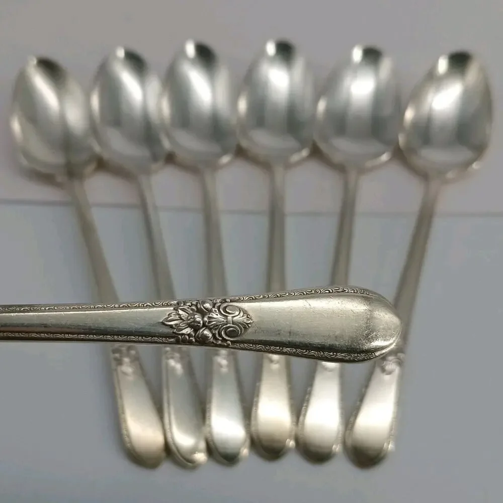 7X Tsp Rogers Bros ADORATION International SilverPlate Teaspoons Silver plated